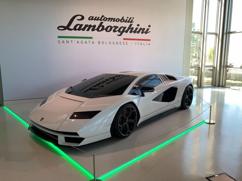 ferrari-lamborghini-museums-pagani-museum-factory-lunch