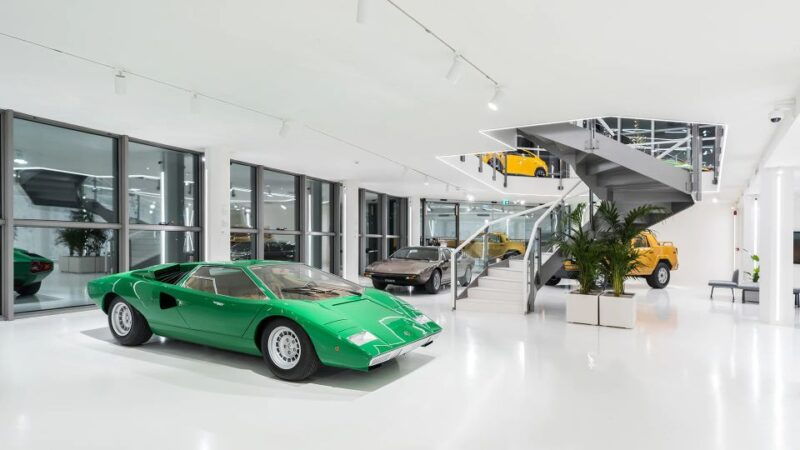 ferrari-lamborghini-pagani-factories-and-museums-bologna
