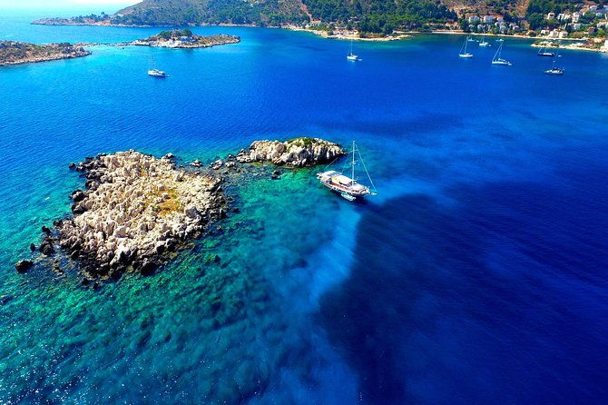 ferry-to-greek-island-kastellorizo-from-kas