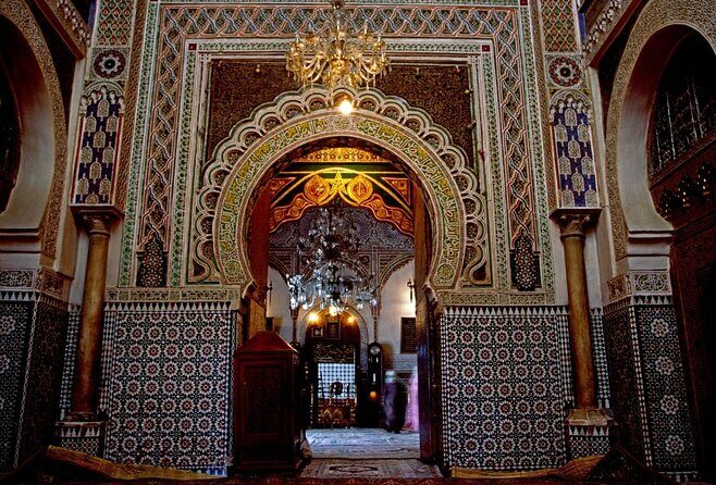 Fes/Fez walking Tour with a group - Key Points