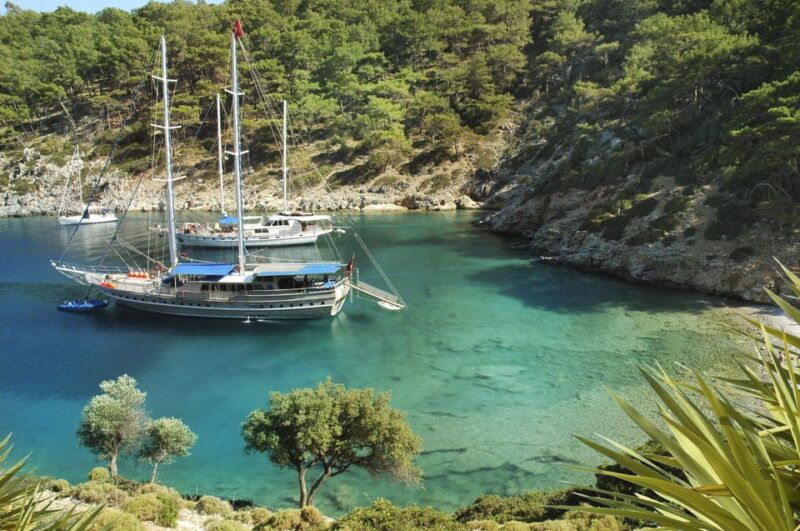 fethiye-12-islands-boat-tour-with-lunch-and-hotel-pickup