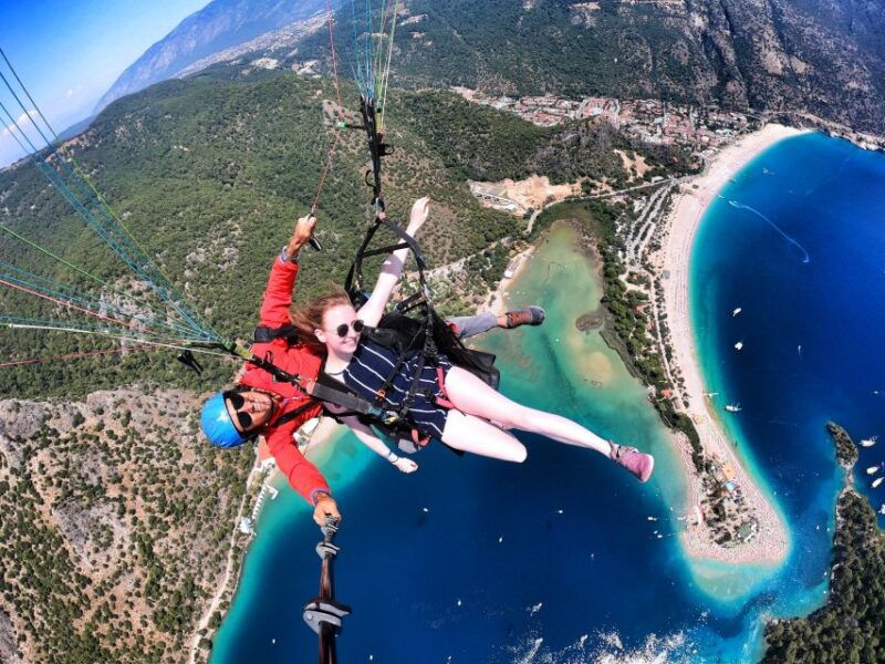 fethiye-babadag-tandem-paragliding-flight-over-oludeniz