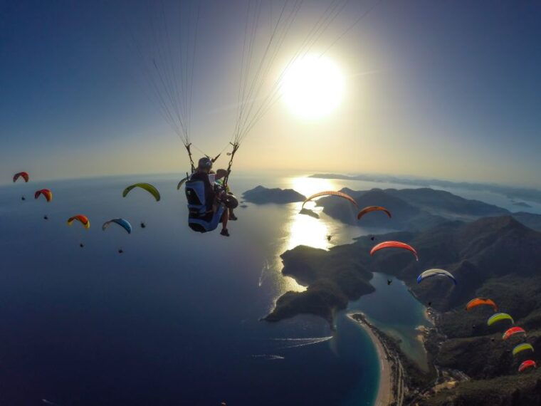 fethiye-babadag-tandem-paragliding-flight-over-oludeniz