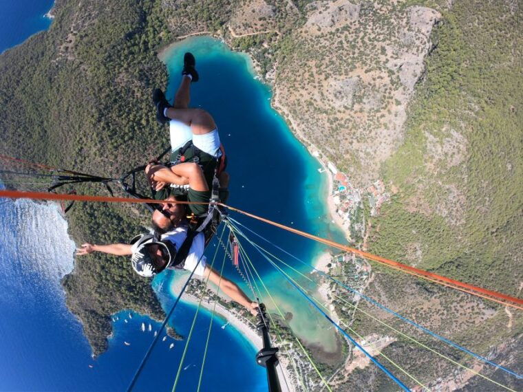 fethiye-babadag-tandem-paragliding-flight-over-oludeniz