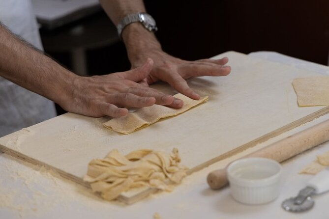 fettuccine-ravioli-and-tiramisu-cooking-class-in-rome-2