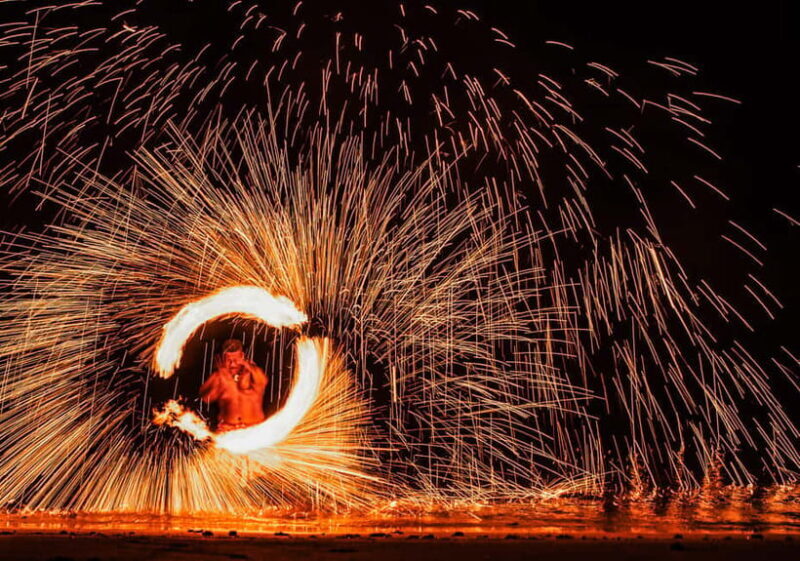 Fiji: Sunset Cruise with Dinner and Fire Show - Key Points
