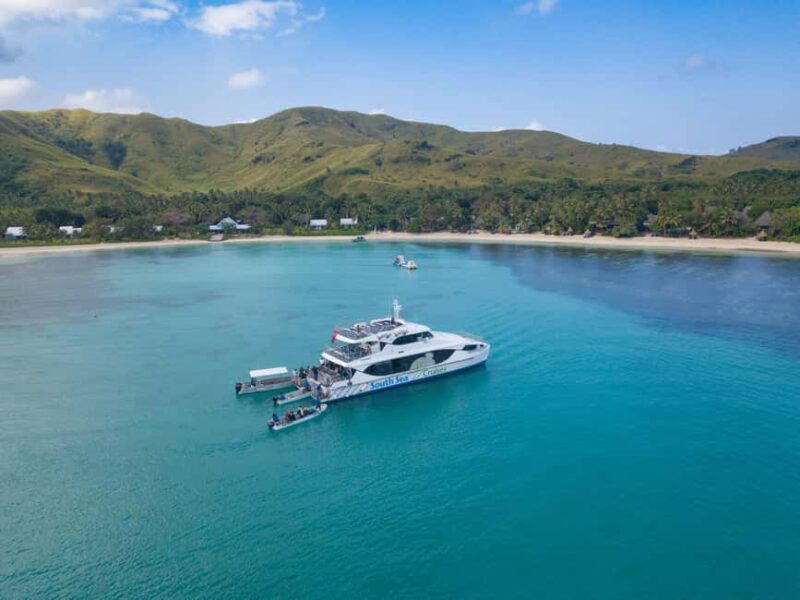 Fiji: Yasawa Islands Explorer Cruise with Lunch - The Scenic Highlights