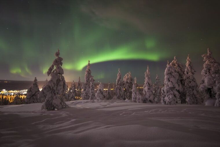 finnish-laplands-capture-the-auroras-in-arctic-nature