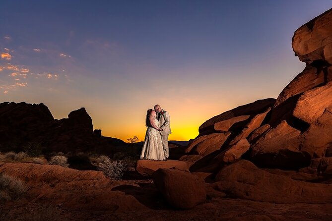 fire-rock-wedding-at-redstone-dune-trails