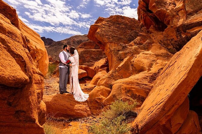 fire-rock-wedding-at-redstone-dune-trails