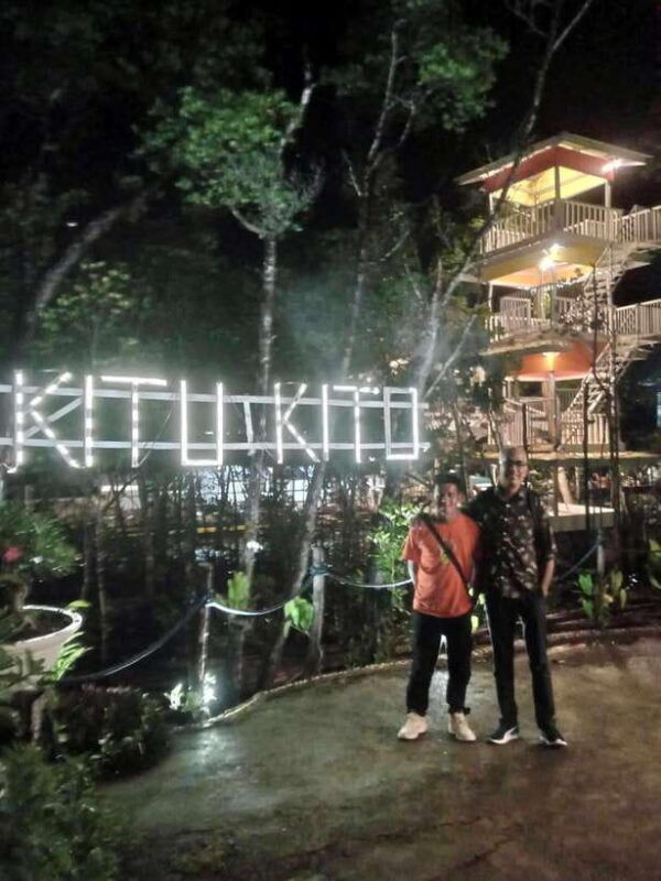 firefly-watching-with-dinner