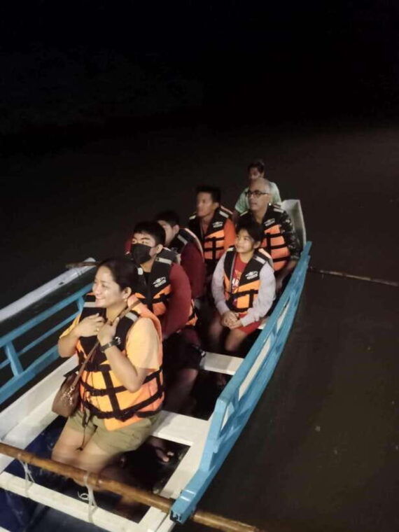 firefly-watching-with-dinner