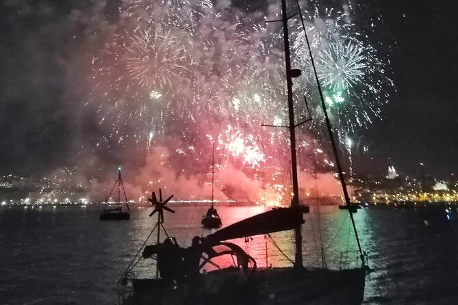 fireworks-and-open-bar-in-new-years-eve-cruise-in-lisbon