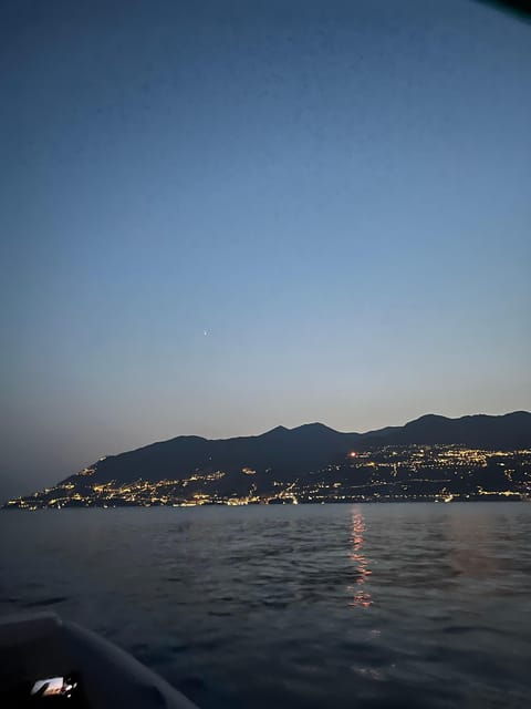 fireworks-show-on-the-sea-of-cetara-by-boat-with-drink