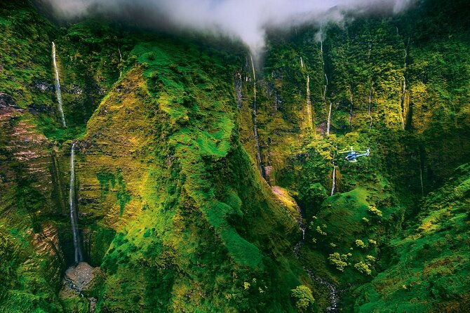 first-class-maui-molokai-helicopter-tour-with-landing