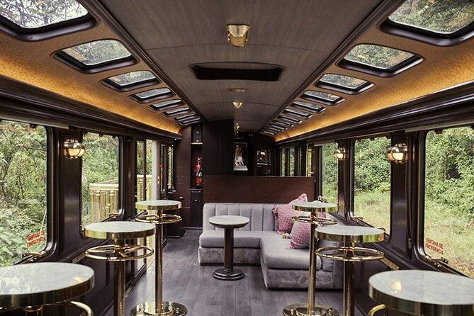 first-class-train-to-machu-picchu-bus-to-entrance