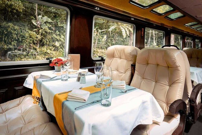 first-class-train-to-machu-picchu-bus-to-entrance