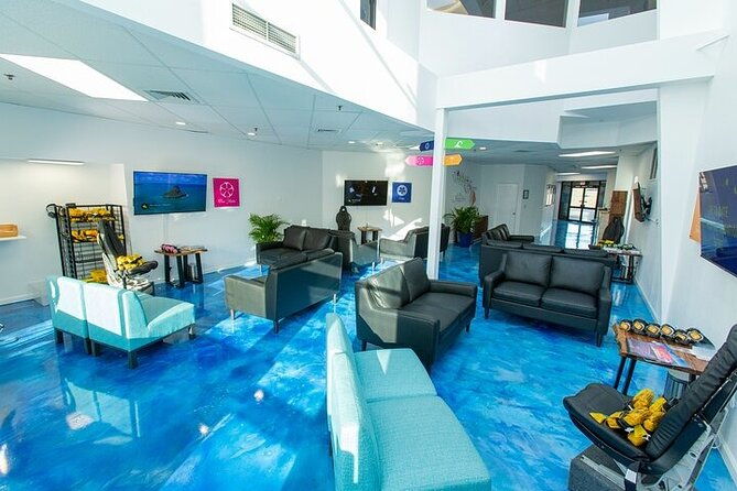 first-class-waterfalls-of-west-maui-and-molokai-helicopter-tour