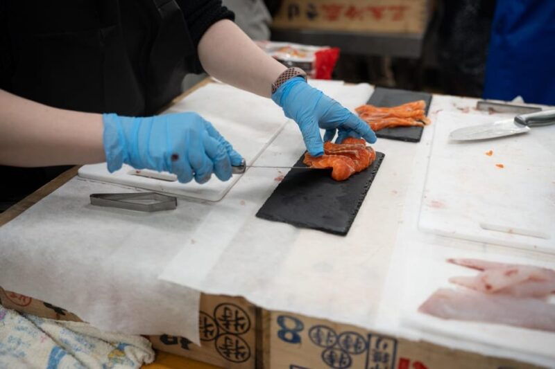 fish-cutting-class