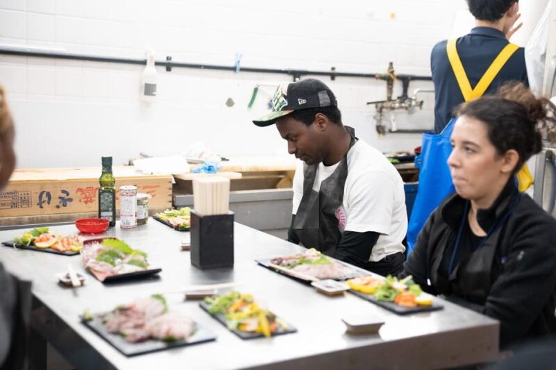fish-cutting-class
