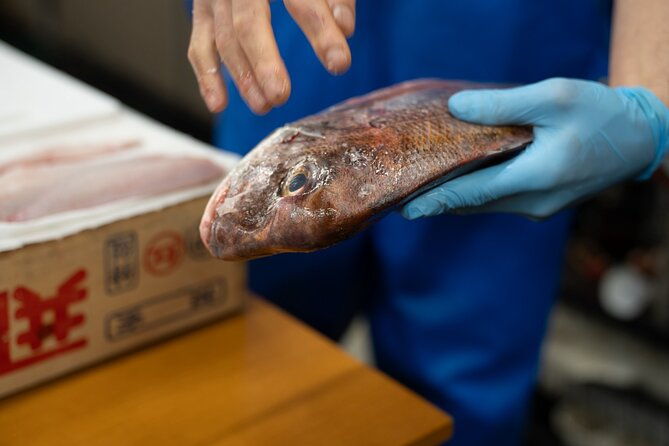 fish-cutting-workshop-in-kyoto-japan