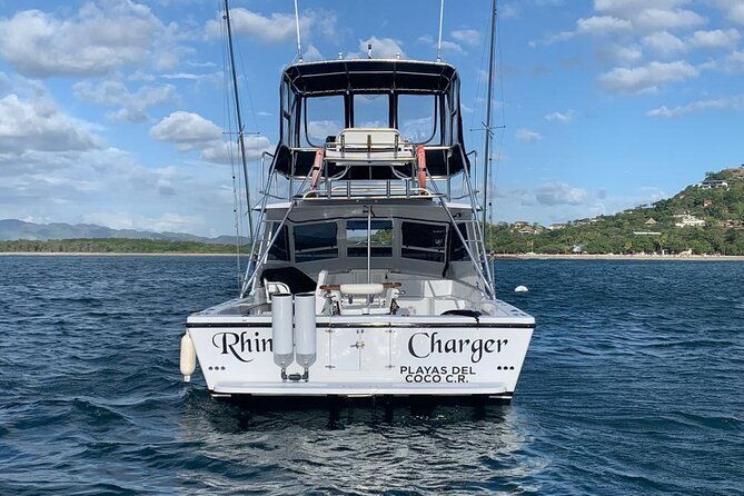 fishing-charter-in-tamarindo-with-food-beverages