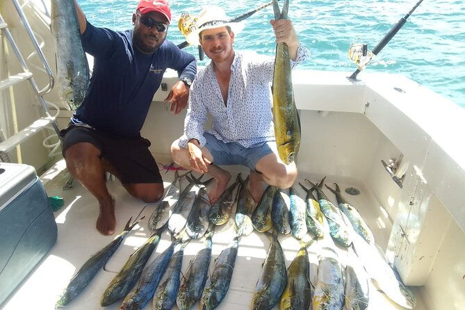 fishing-pro-charters-boat-excursion-mar-quesa