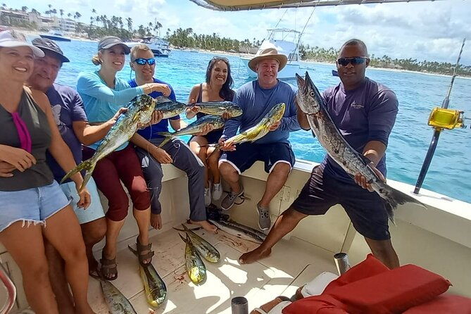 fishing-pro-charters-boat-excursion-mar-quesa