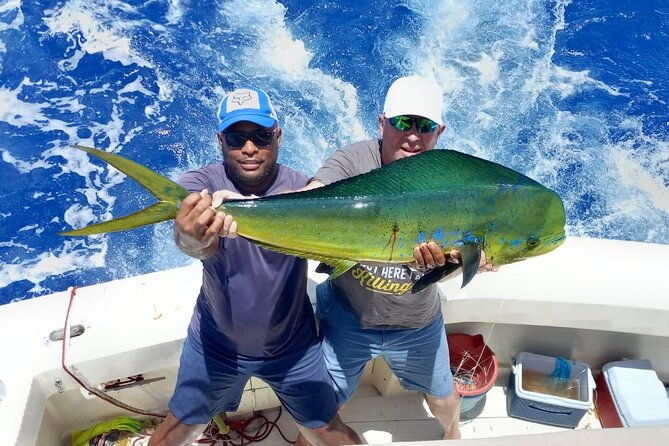 fishing-pro-charters-boat-excursion-mar-quesa