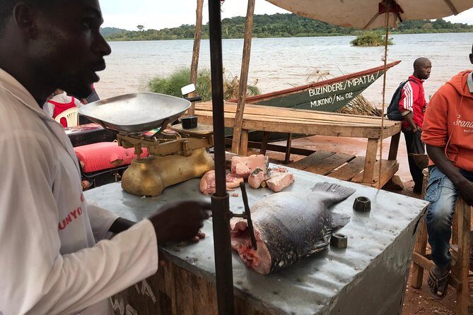 Fishing Village Food Tour & Luwombo Stop - Exploring the Details of the Kampala Food Tour