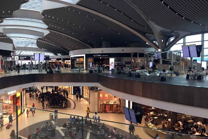 fiumicino-airport-private-transfers-with-luxury-mercedes-van-2