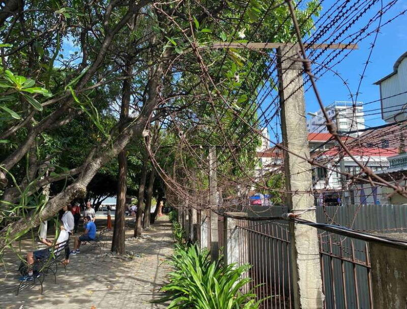 five-top-killing-field-toul-sleng-royal-palace-wat-phnom