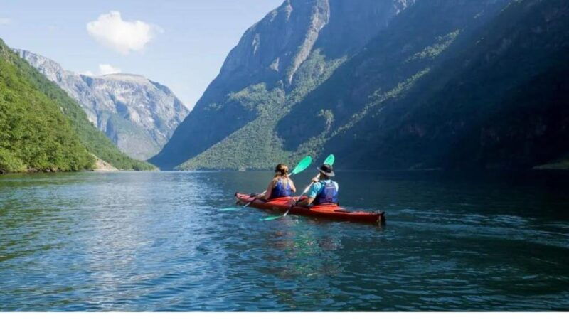 fjord-kayak-hardangerfjord-granvin