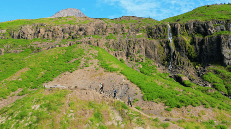 fjordside-hills-hiking-tour