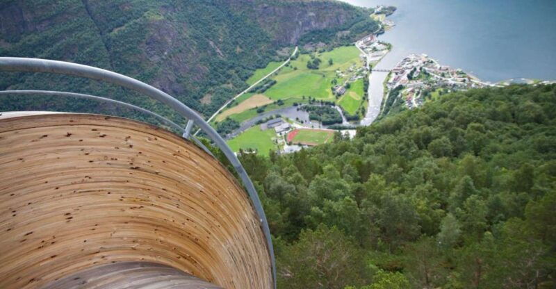 flam-borgund-stave-church-laerdal-and-stegastein-tour