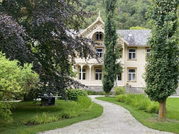 flam-the-wonders-of-flam-guided-half-day-shore-excursion