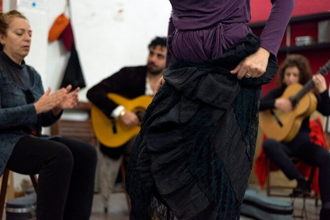 flamenco-behind-the-scenes-sit-in-on-a-rehearsal-in-seville