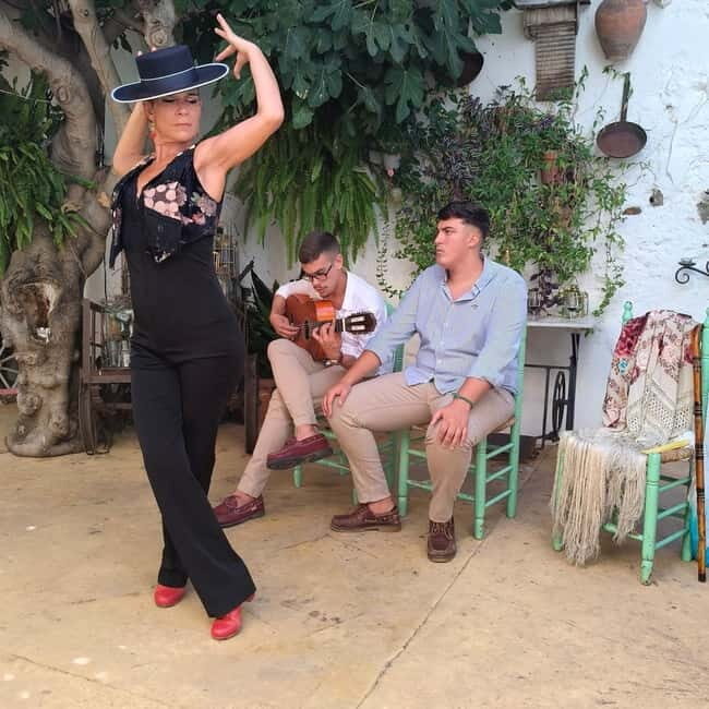 Flamenco Experience & Cultural Walking Tour in Ayamonte - Key Points