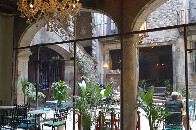 flamenco-show-at-dalmases-palace-in-barcelona