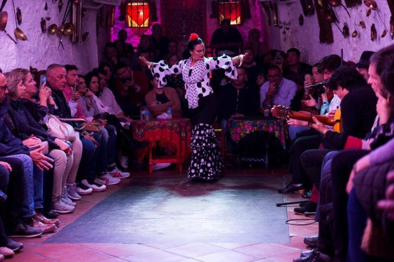 flamenco-show-zambra-in-cuevas-del-sacromonte