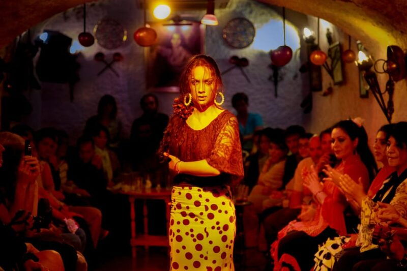 flamenco-show-zambra-in-cuevas-del-sacromonte