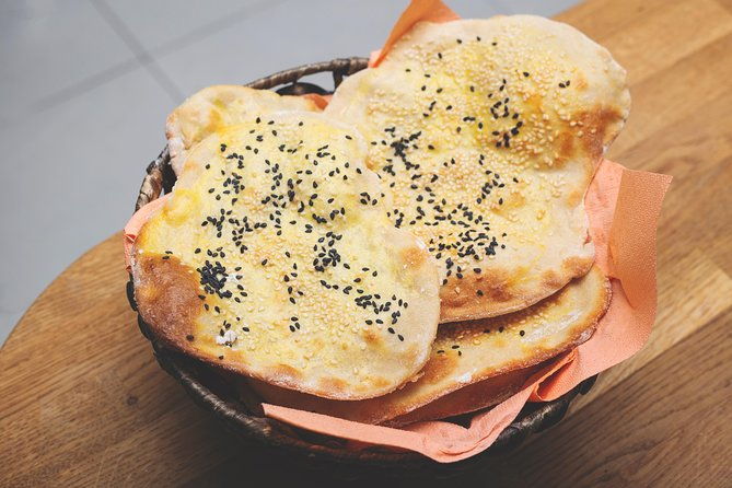 flatbread-meze-making-experience