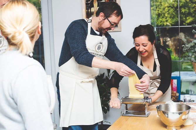 flatbread-meze-making-experience