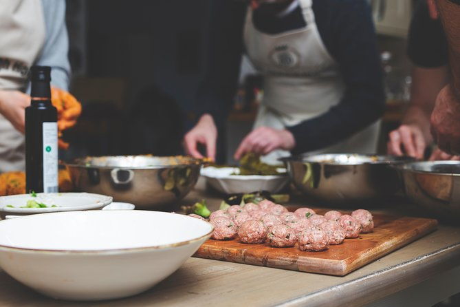 flatbread-meze-making-experience