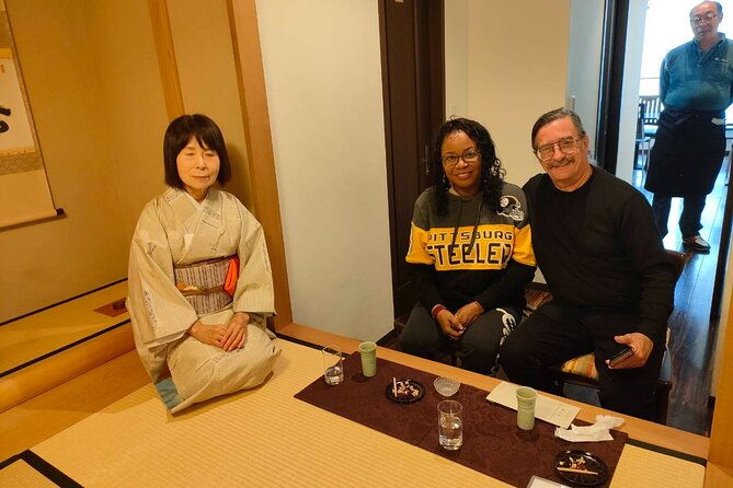 flavors-of-the-past-yanaka-walking-family-food-tour-with-guide