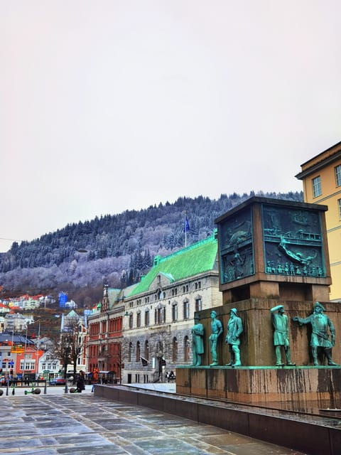 flexible-tour-to-modalen-castle-hesjedalsfossen-can-hiking