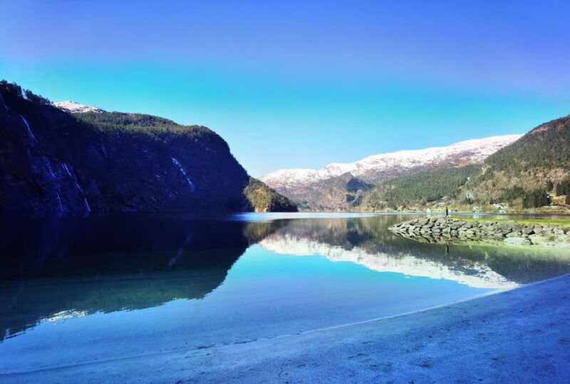 flexible-tour-to-modalen-castle-hesjedalsfossen-can-hiking