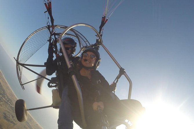 flight-experience-over-the-beach-in-paragliding-paratrike-in-the-algarve-with-video