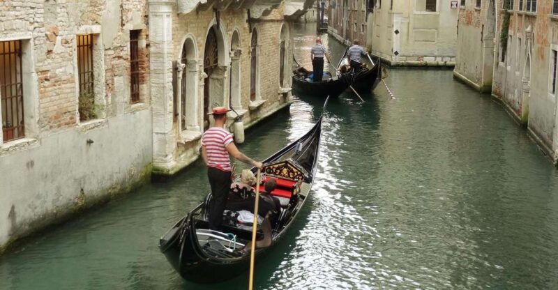 float-privately-gondola-tour-of-peggy-guggenheim