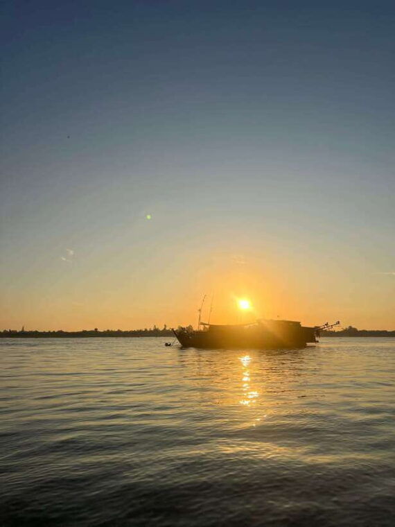 floating-market-flower-village-authentic-mekong-delta-tour